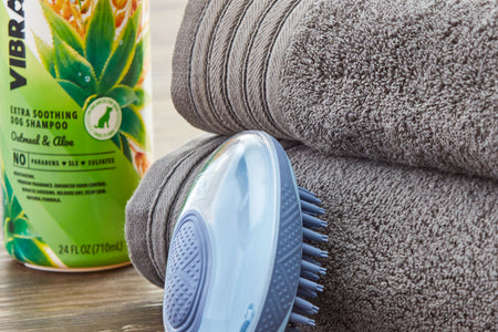 Bathing Palm Dog Brush + Shampoo Dispenser | Dog Grooming Tool Hand Brush